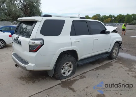 2016 Toyota 4Runner Sr5 z USA, uszkodzony, nr VIN JTEBU5JR6G5293645